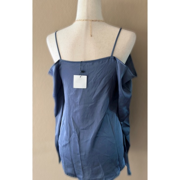 Cold shoulder top in indigo - Picture 6 of 6
